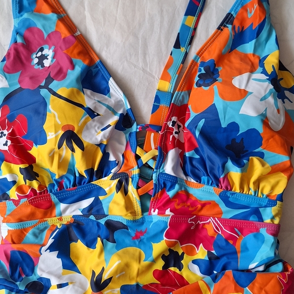 Yonique NWT One Piece Plus Size Swimsuits Tummy Control Ruched Floral Sz 22W - Picture 3 of 10